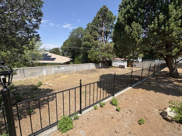 4707 Huntington Drive NE, Albuquerque, NM 87111