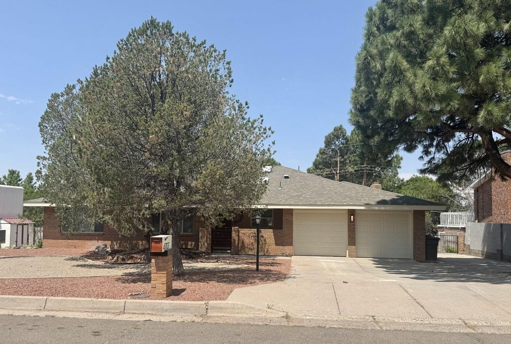 4707 Huntington Drive NE, Albuquerque, NM 87111
