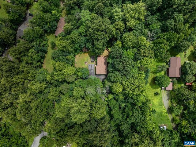 189 TALL PINES DR, Stanardsville, VA 22973
