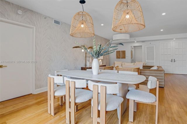 725 Crandon Blvd 203, Key Biscayne, FL 33149