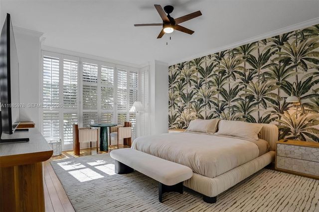 725 Crandon Blvd 203, Key Biscayne, FL 33149