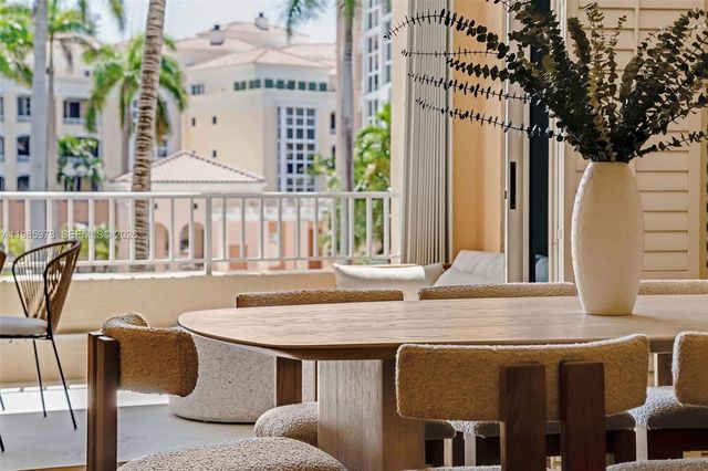 725 Crandon Blvd 203, Key Biscayne, FL 33149