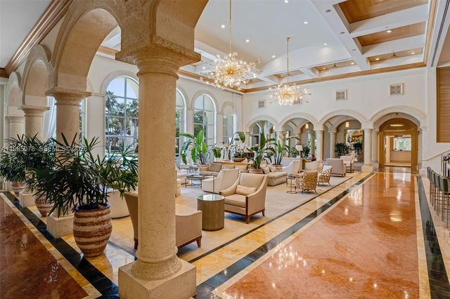 725 Crandon Blvd 203, Key Biscayne, FL 33149