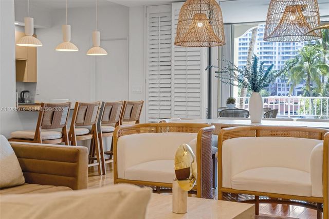 725 Crandon Blvd 203, Key Biscayne, FL 33149