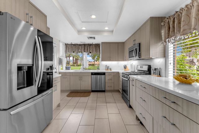 260 Calle Del Verano, Palm Desert, CA 92260