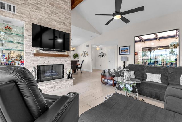 260 Calle Del Verano, Palm Desert, CA 92260