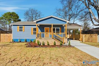 1727 Oakwood Avenue, Huntsville, AL 35811