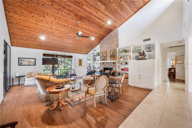 521 CENTURY OAK COURT, Lakeland, FL 33813