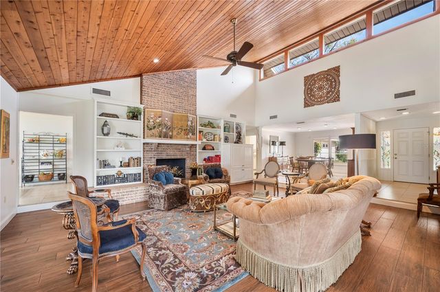 521 CENTURY OAK COURT, Lakeland, FL 33813