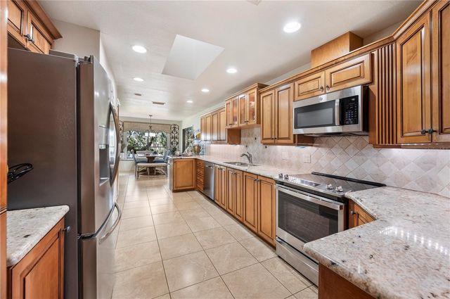 521 CENTURY OAK COURT, Lakeland, FL 33813