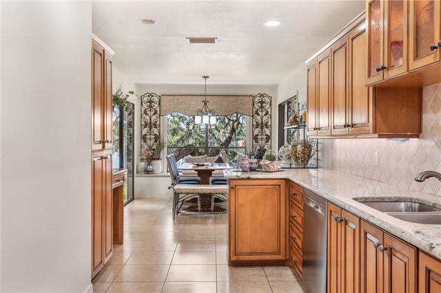 521 CENTURY OAK COURT, Lakeland, FL 33813