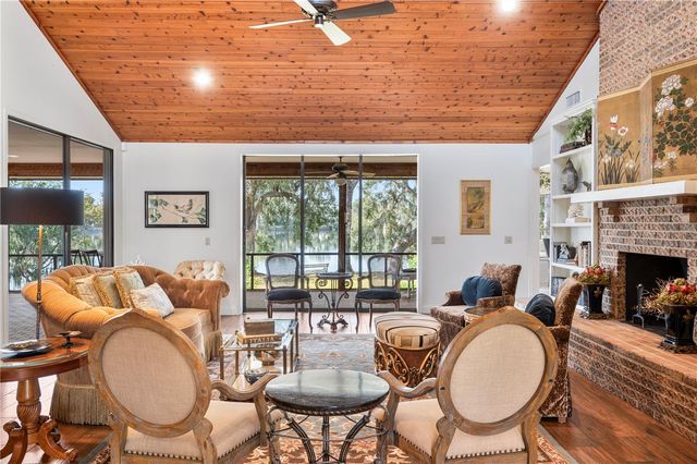 521 CENTURY OAK COURT, Lakeland, FL 33813