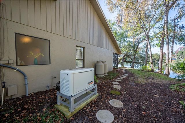 521 CENTURY OAK COURT, Lakeland, FL 33813