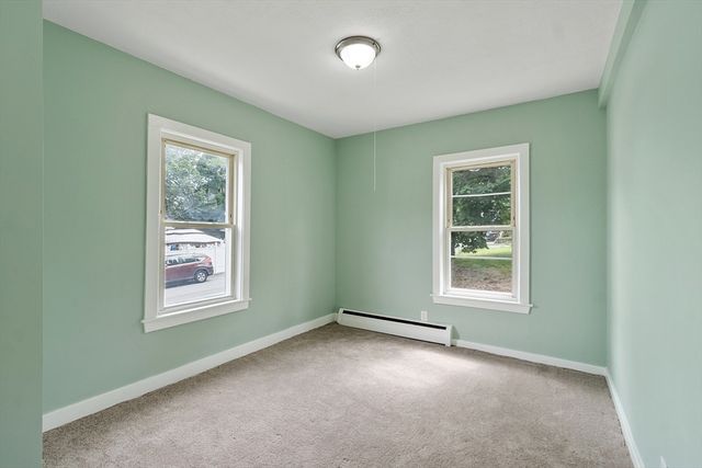 25 Cane St, Fitchburg, MA 01420