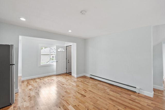 25 Cane St, Fitchburg, MA 01420