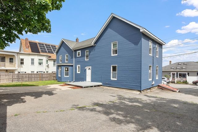 25 Cane St, Fitchburg, MA 01420