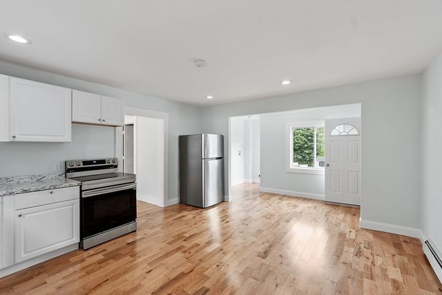 25 Cane St, Fitchburg, MA 01420