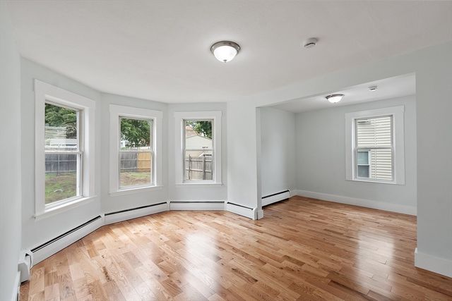 25 Cane St, Fitchburg, MA 01420