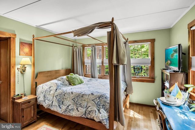 240 CHICAGAMI TRL, Medford, NJ 08055