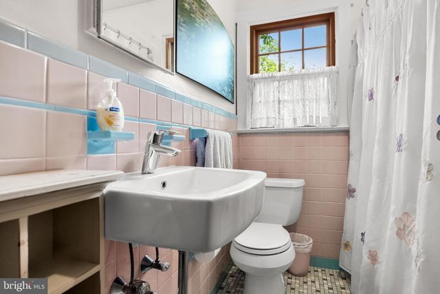 240 CHICAGAMI TRL, Medford, NJ 08055