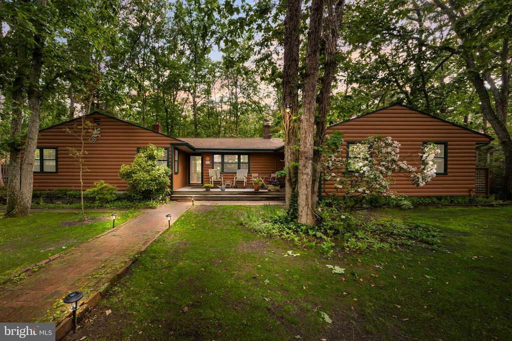 240 CHICAGAMI TRL, Medford, NJ 08055