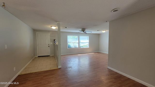 1253 E Davis Road, Jacksonville, NC 28546