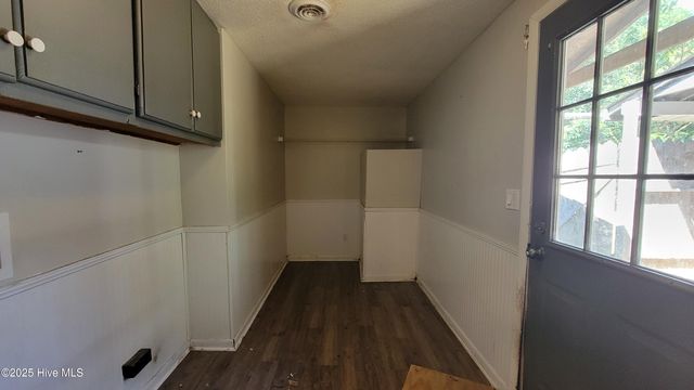 1253 E Davis Road, Jacksonville, NC 28546
