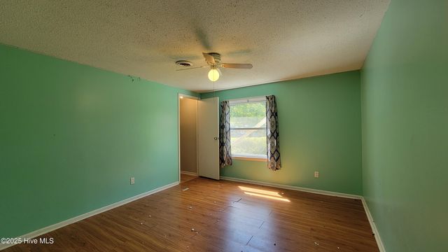 1253 E Davis Road, Jacksonville, NC 28546