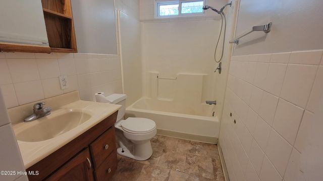 1253 E Davis Road, Jacksonville, NC 28546