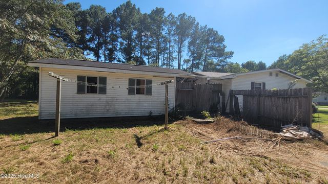 1253 E Davis Road, Jacksonville, NC 28546