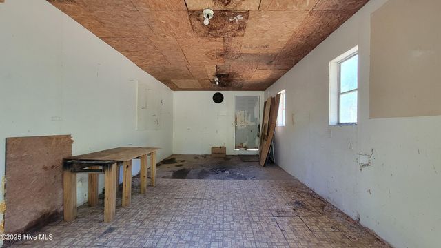 1253 E Davis Road, Jacksonville, NC 28546