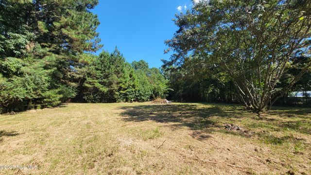 1253 E Davis Road, Jacksonville, NC 28546