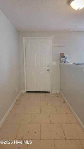 1253 E Davis Road, Jacksonville, NC 28546