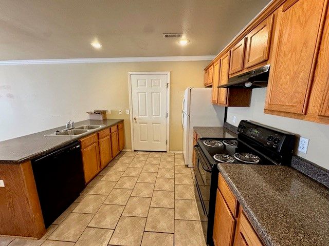 1602 N Willowbrook Drive, Fayetteville, AR 72703