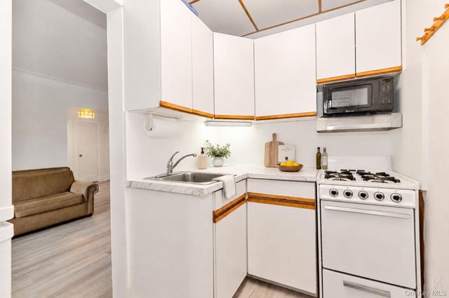 35-24 78th Street B56, Jackson Heights, NY 11372