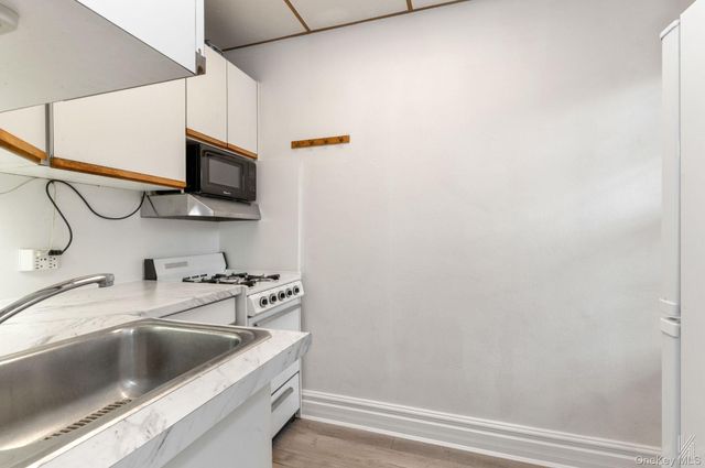 35-24 78th Street B56, Jackson Heights, NY 11372