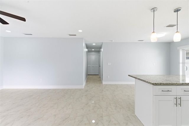 2114 E JUNEAU STREET, Tampa, FL 33604