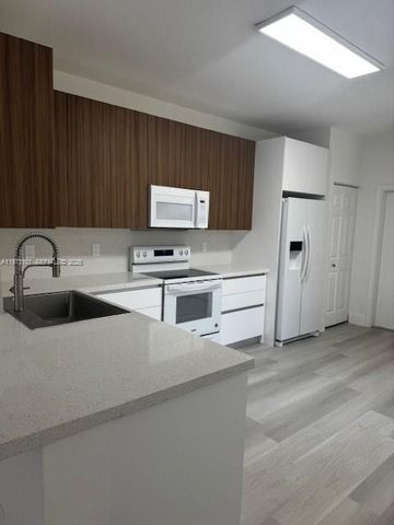 2179 Hacienda Ter 2179, Weston, FL 33327