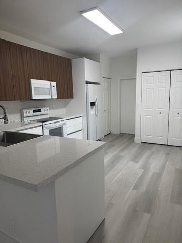 2179 Hacienda Ter 2179, Weston, FL 33327