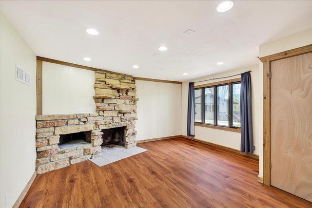 26 Appleby Circle, Mazomanie, WI 53560