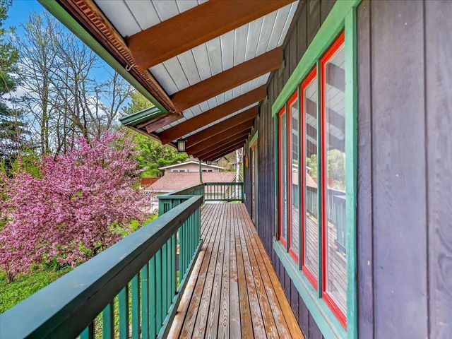 26 Appleby Circle, Mazomanie, WI 53560