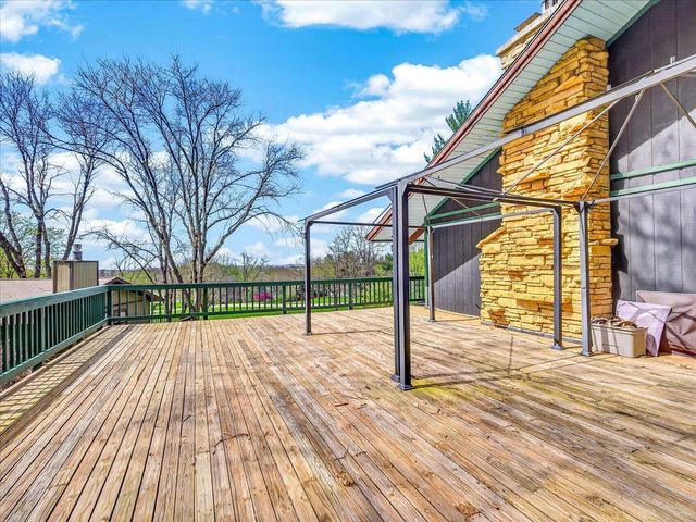 26 Appleby Circle, Mazomanie, WI 53560