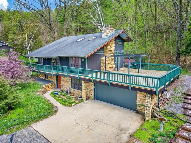 26 Appleby Circle, Mazomanie, WI 53560