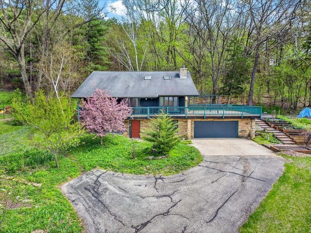 26 Appleby Circle, Mazomanie, WI 53560