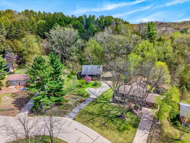 26 Appleby Circle, Mazomanie, WI 53560