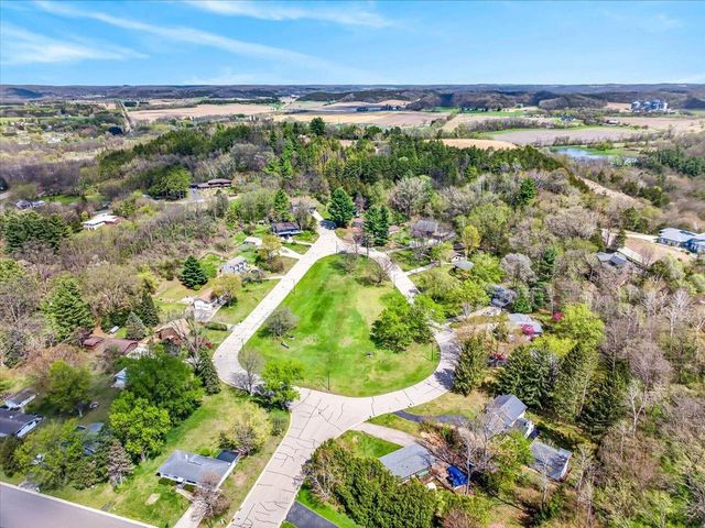 26 Appleby Circle, Mazomanie, WI 53560