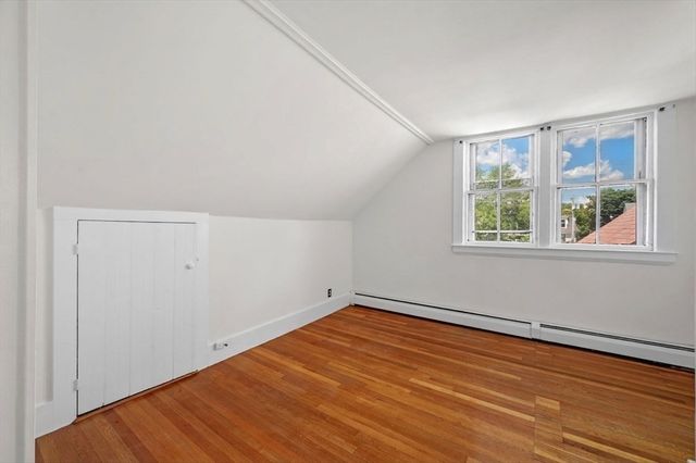 9 Boardman St 3, Salem, MA 01970