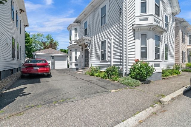 9 Boardman St 3, Salem, MA 01970