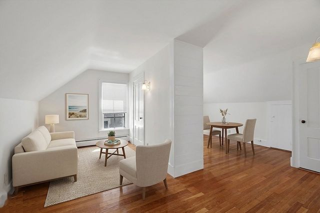 9 Boardman St 3, Salem, MA 01970