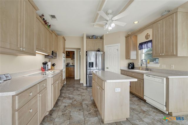 163 Riedel Lane, Canyon Lake, TX 78133